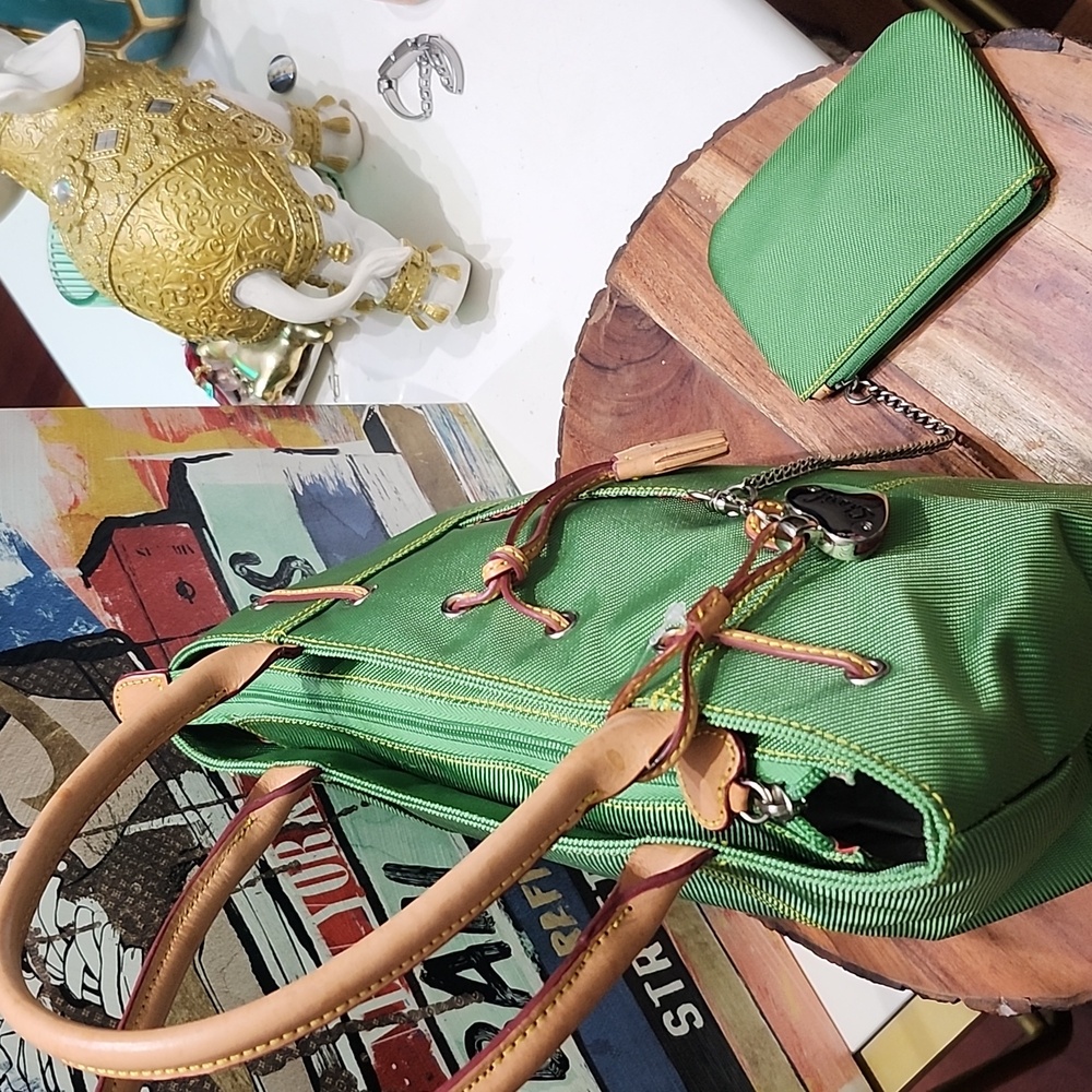 Sharif Studio Green Nylon & Leather Trim Handbag w/Pouch & Purse Charm Rare Euc! - Picture 4 of 15
